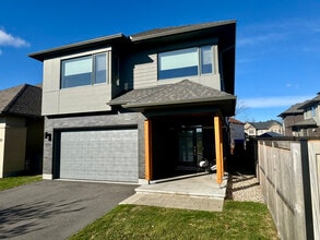 Building Photo - 622 Summerhill St