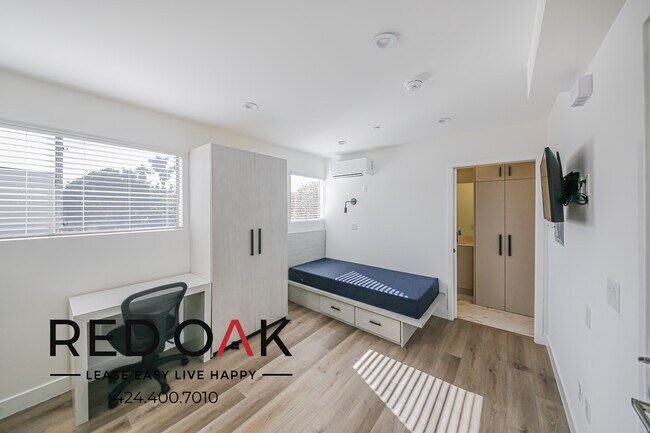 Foto del edificio - ~2 Months FREE~ Refreshed Studio, Featurin...