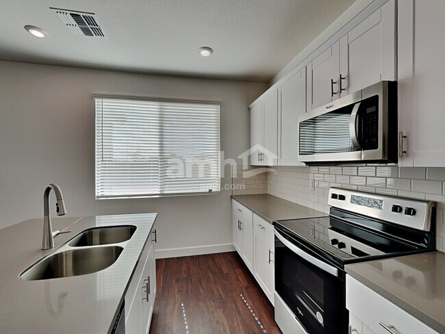 Foto del edificio - 6622 S 42nd Ln