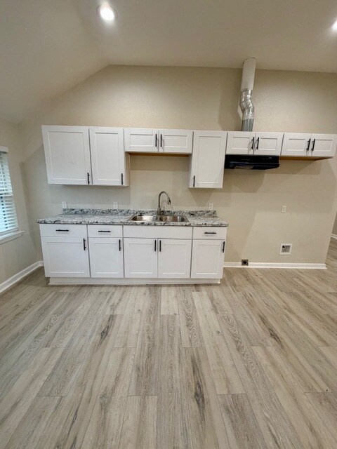 Building Photo - 2000 Homan Ave