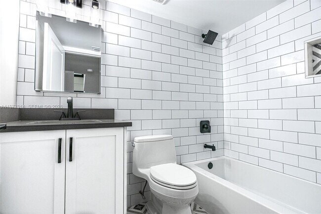 Foto del edificio - 1450 SE 3rd Ave