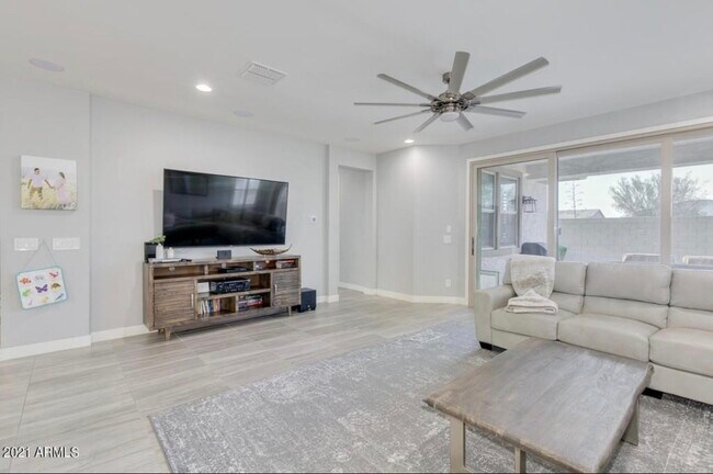 Foto del edificio - 10406 E Corbin Ave