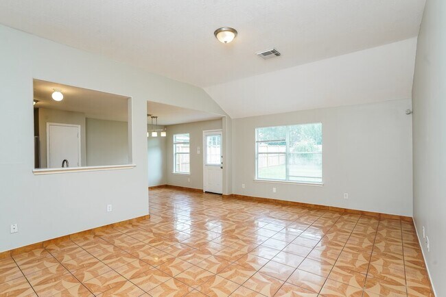 Foto del edificio - 710 Danbury Park Ln