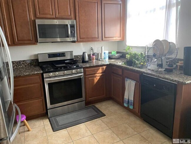 Building Photo - 3 bedroom in Reno NV 89523