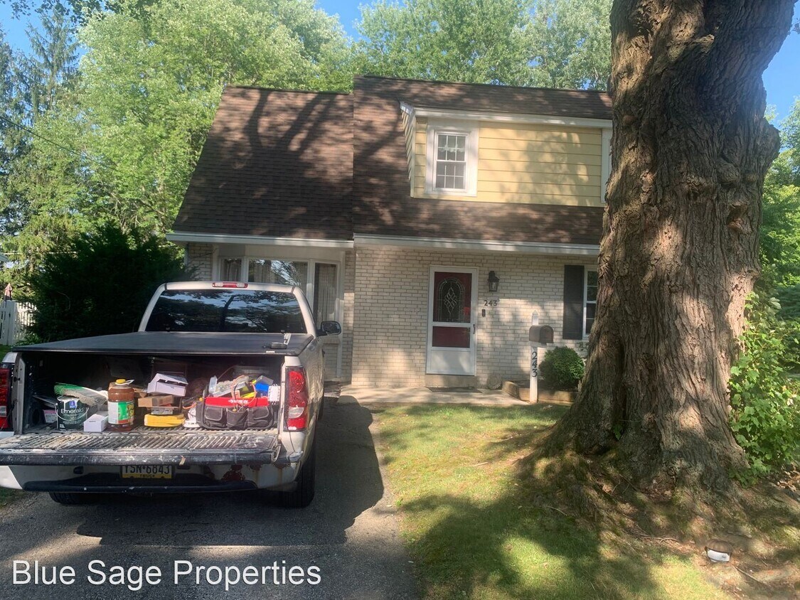 Primary Photo - 3 br, 2 bath House - 243 Franklin Ave