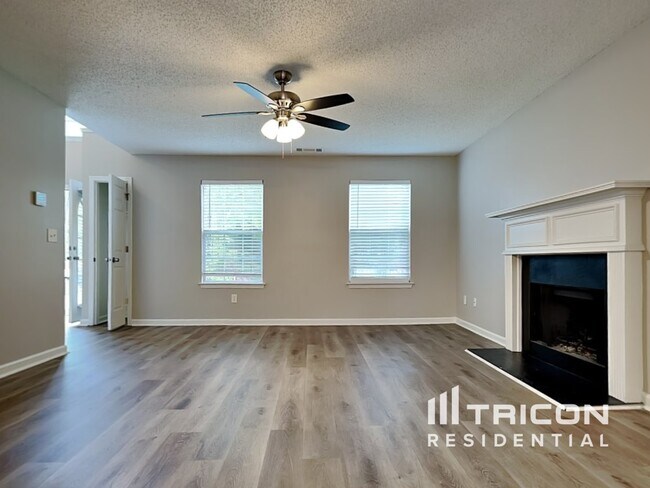 Building Photo - 5330 Rock Place Drive Stone Mountain GA