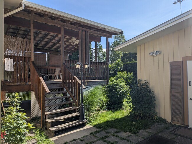 Photo du bâtiment - 9330 Jackson St