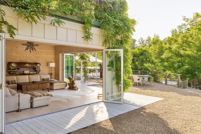 Building Photo - 822 Adobe Canyon Rd