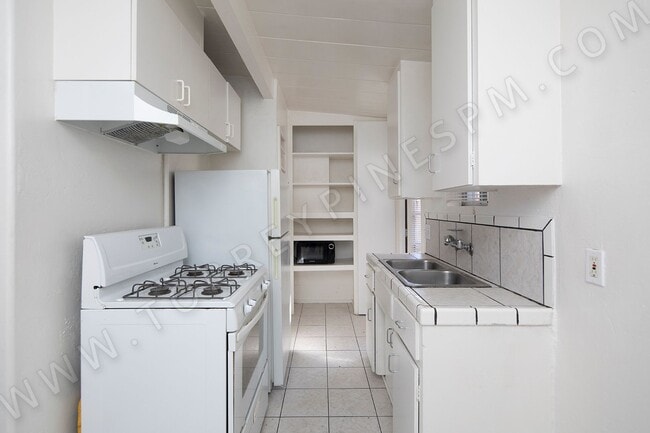 Foto del edificio - Pacific Beach 1 Bedroom Cottage with Parki...