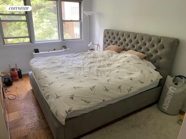 Building Photo - 77 E 12th St