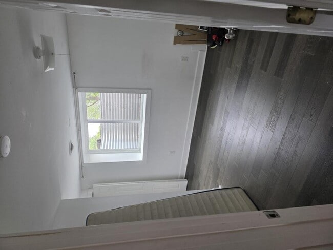 Building Photo - 224 Marilyn Ct