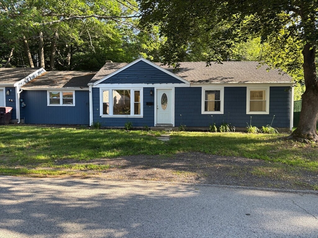 Primary Photo - 215 Jaffrey St