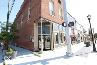Building Photo - 101 S Main St