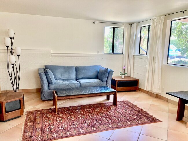 Foto del edificio - 2421 2nd St