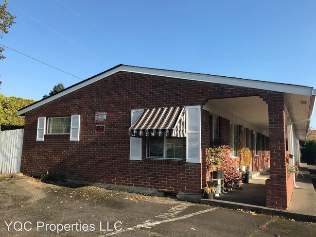 Building Photo - 1319 E Reserve St