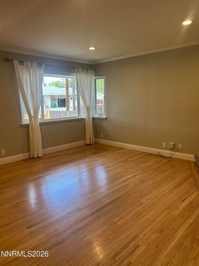 Foto del edificio - 1250 Charles Dr