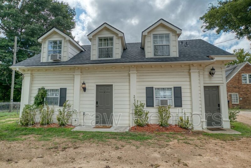 113 W 19th, Ada, OK 74820 Condo for Rent in Ada, OK