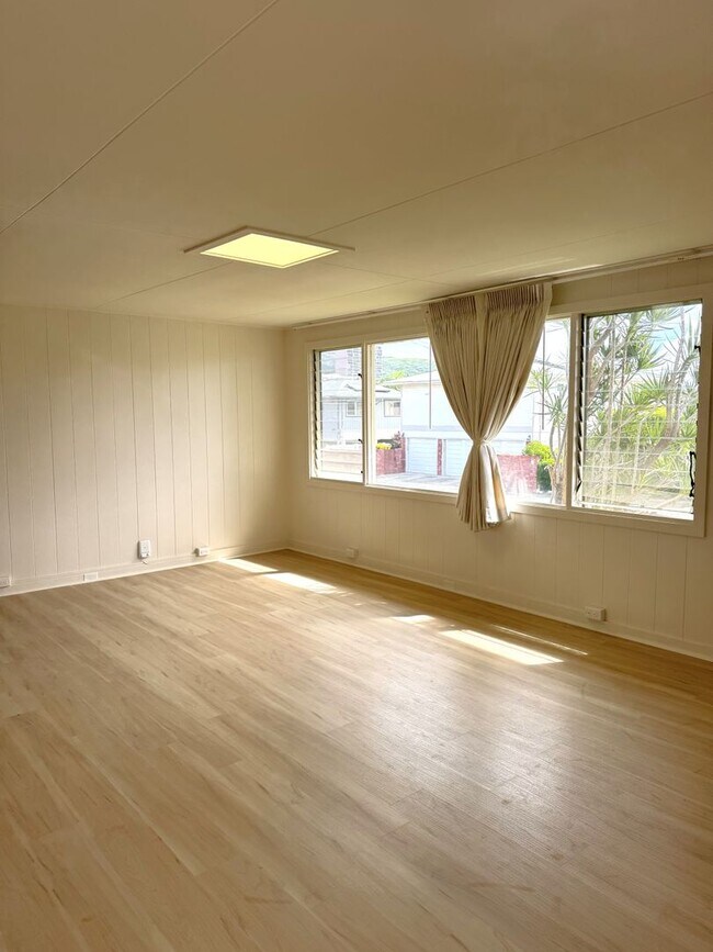 Foto del edificio - Kaimuki - Renovated Singled Family Home - 3 bedroom, 1.5 Bath with Carport