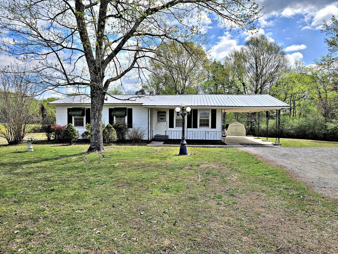 Primary Photo - 3BR House - Courtland