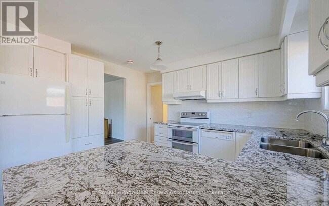 Building Photo - 2393 Whaley Dr