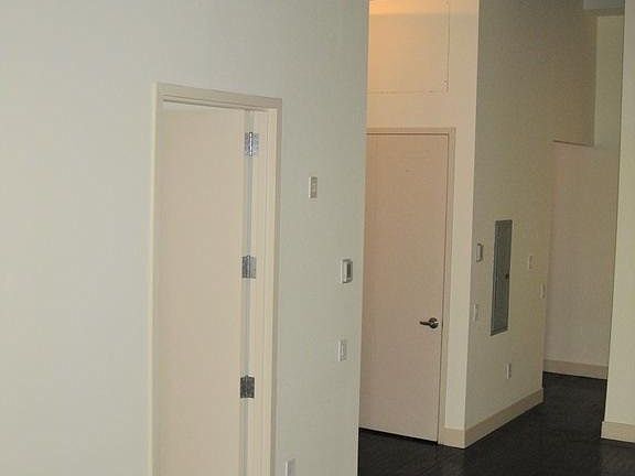 Living - 25 Leroy Pl