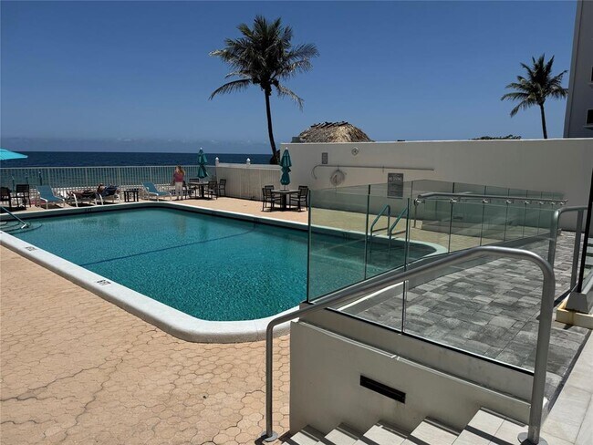 Foto del edificio - 3750 Galt Ocean Dr