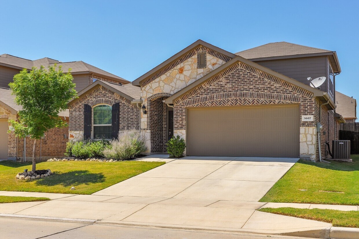 Foto principal - Custom Immaculate Home in Haslet