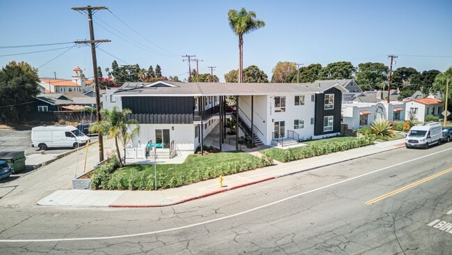 Building Photo - Arlington Avenue Residences