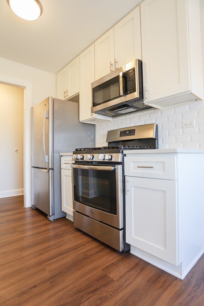 Foto del edificio - 8651 W Foster Ave