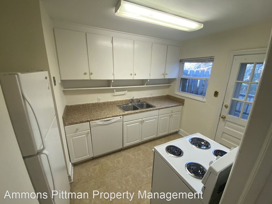 Primary Photo - 2 br, 1 bath House - 2300 Lyon Street