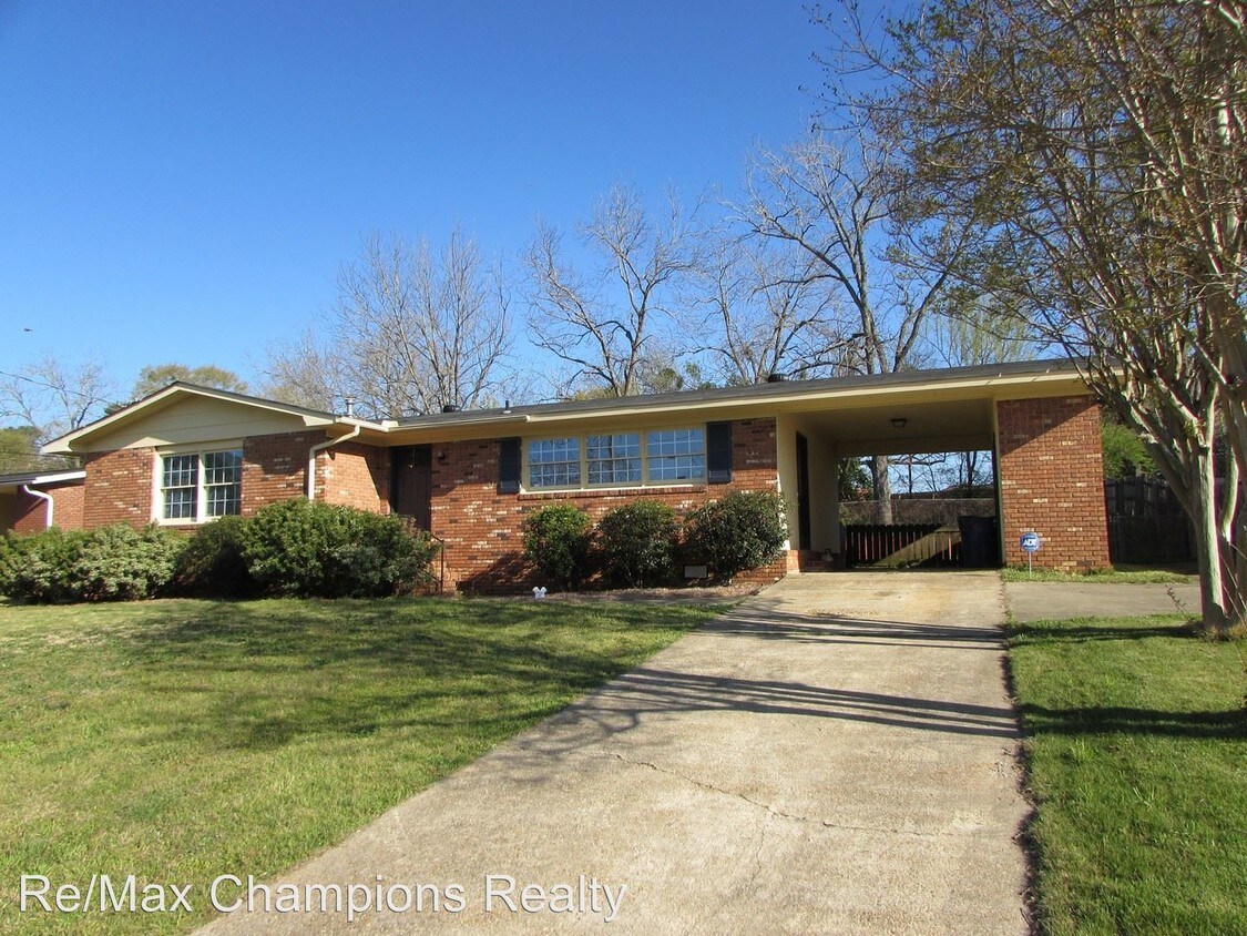 Primary Photo - 3 br, 2 bath House - 4239 Greenridge Dr.