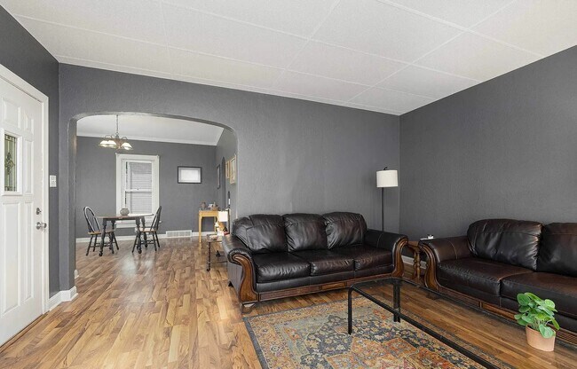 Foto del edificio - 2415 Tremont Ave