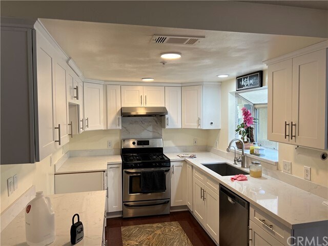 Foto del edificio - 421 N Chapel Ave