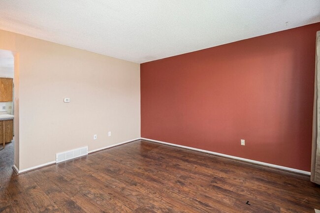 Photo - Spacious 2 bedroom home in the heart of Ha...