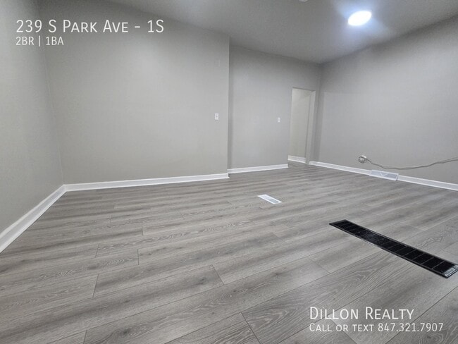 Building Photo - 239 S Park Ave