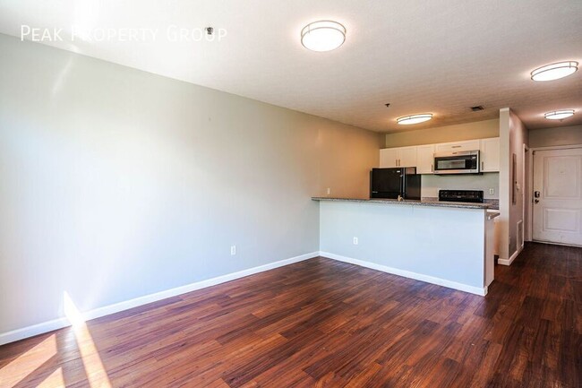 Building Photo - 250 Chittenden Ave