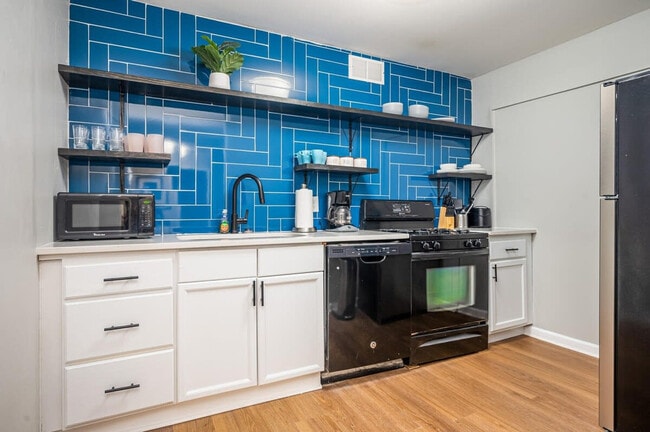 Building Photo - 215 Piedmont Ave NE