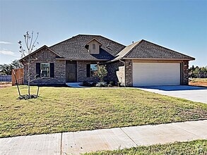 Building Photo - 1712 W Zachary Way