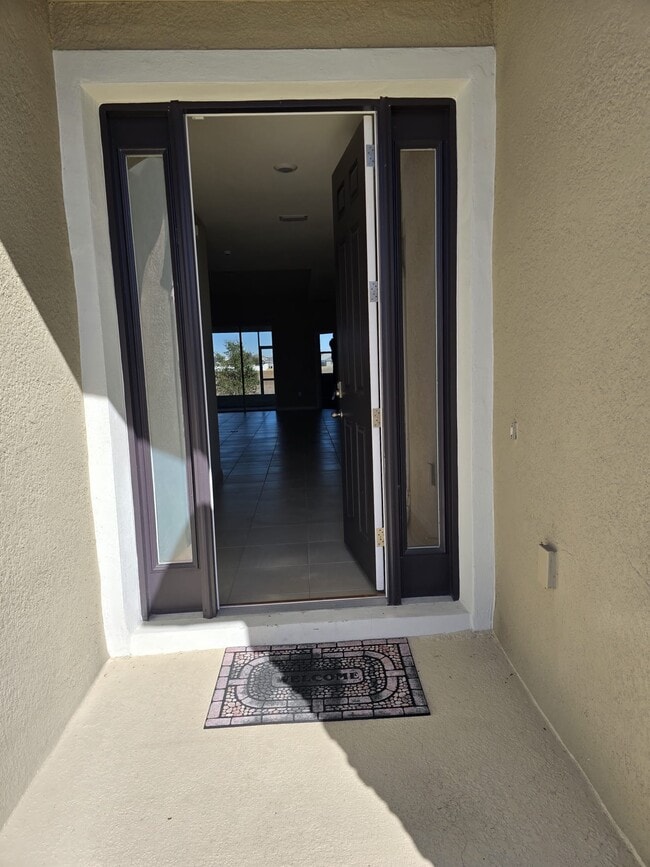 Building Photo - 5833 SW 85th Pl