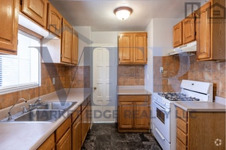 Building Photo - 645 S Pima