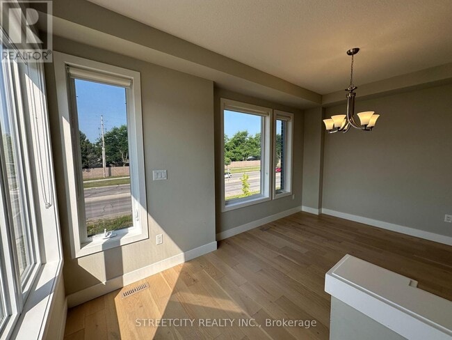 Photo du bâtiment - 177 Edgevalley Rd