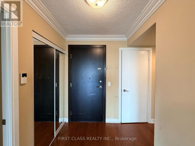 Building Photo - 238 Bonis Ave