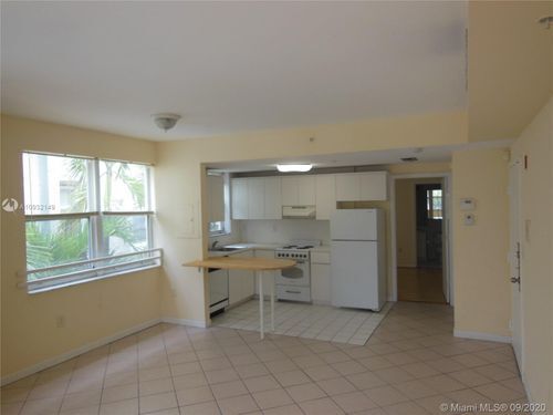 Building Photo - 1550 Drexel Ave