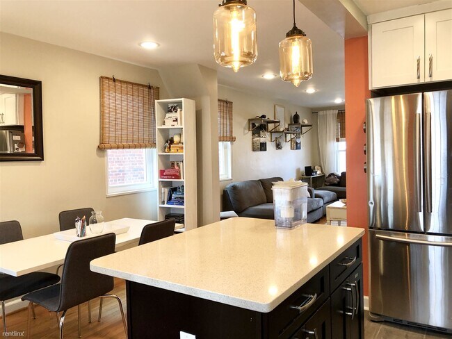 Building Photo - 3 br, 3 bath House - 1247 Delafield Place ...