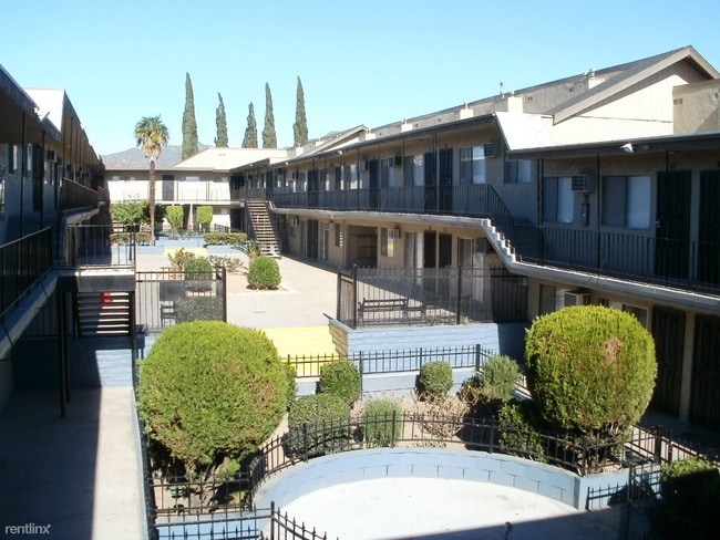 Building Photo - 650 Glenoaks Blvd