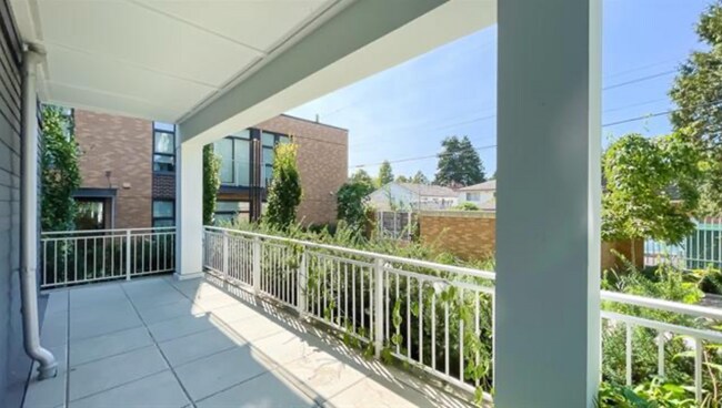 Photo du bâtiment - Beautiful Executive 2x2 on Cambie St