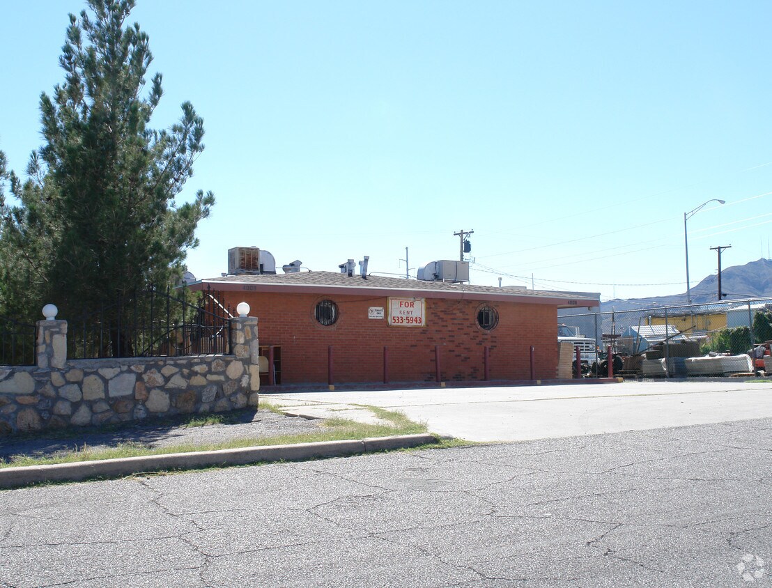 Building Photo - 4008 Leavell Ave