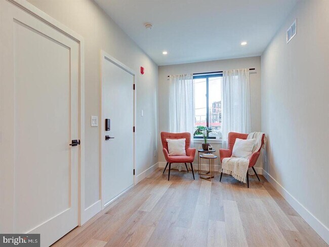 Foto del edificio - 1740 N Marshall St