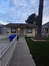 Building Photo - 430 E Arrow