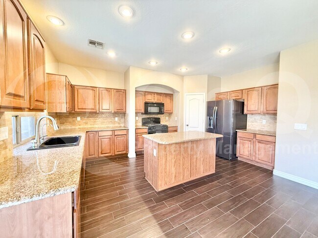 Foto del edificio - 16111 W Winslow Dr